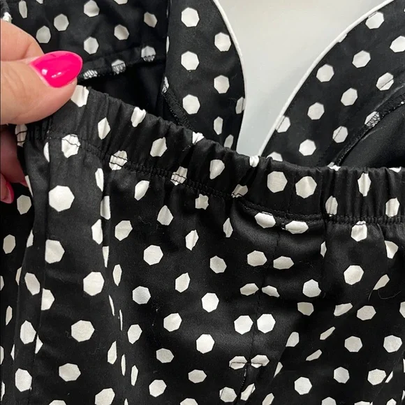 Torrid Black and White Polka Dot Halter Top, size 2 - Picture 7 of 8